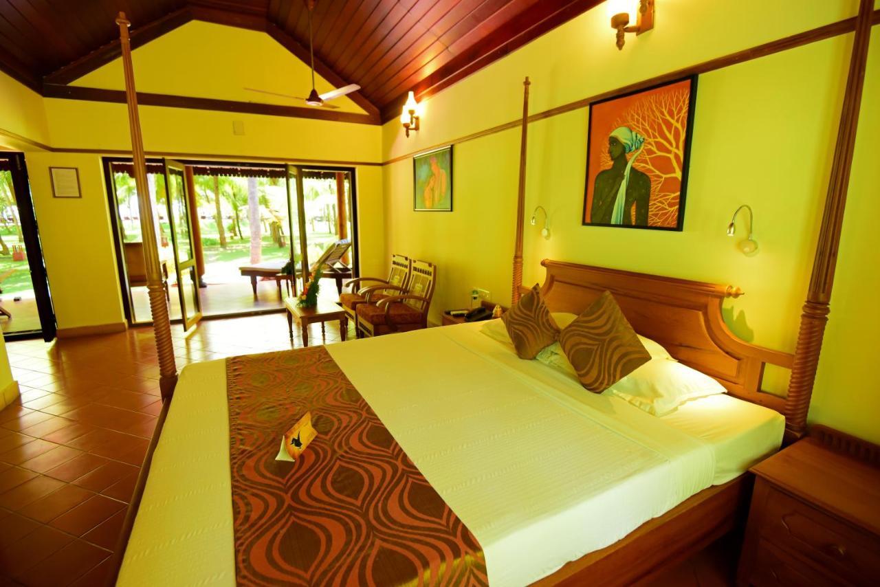 Thrissur The Nattika Beach Resort מראה חיצוני תמונה