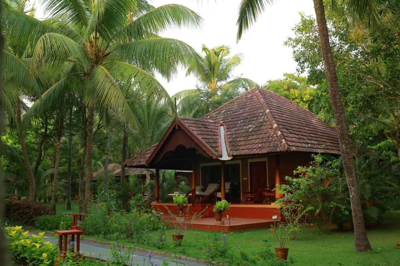 Thrissur The Nattika Beach Resort מראה חיצוני תמונה